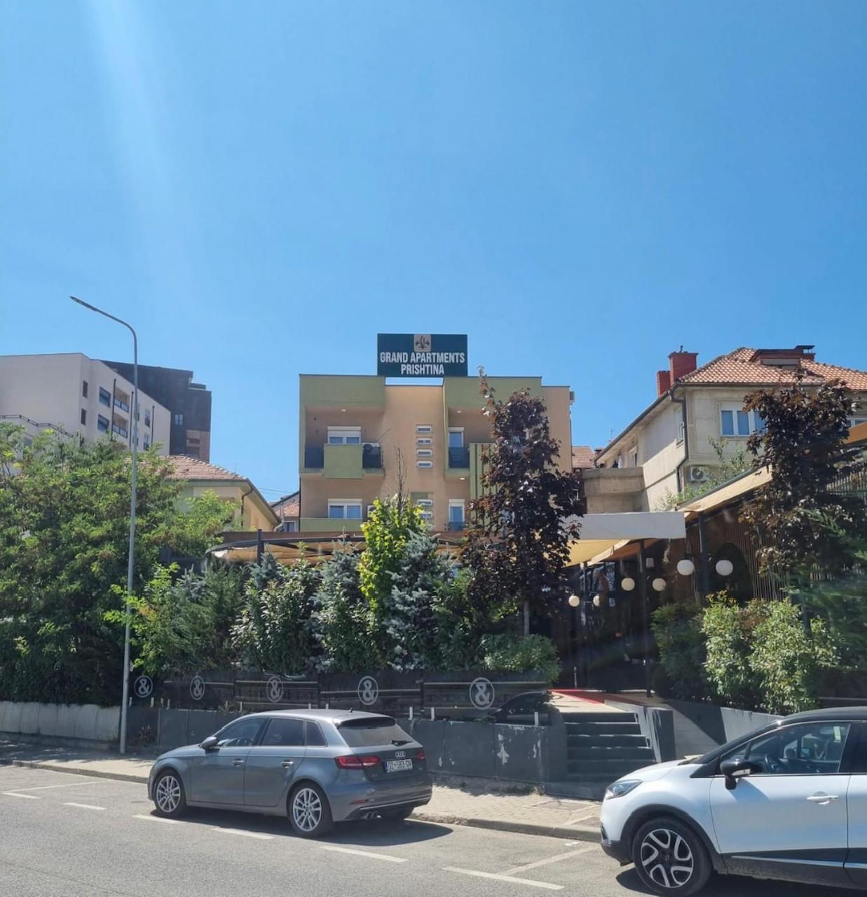 Grand Apartments Prishtina Pristina Esterno foto