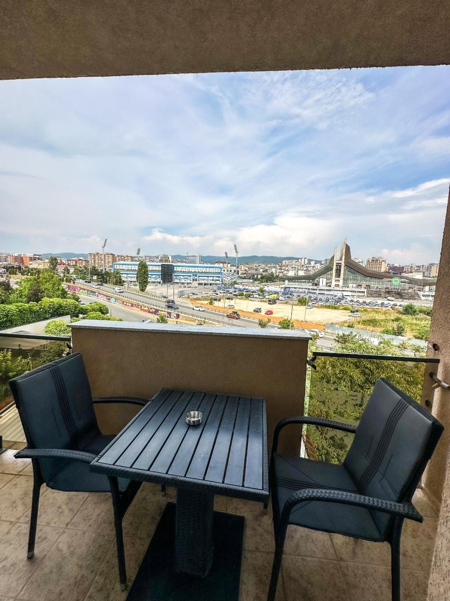 Grand Apartments Prishtina Pristina Esterno foto