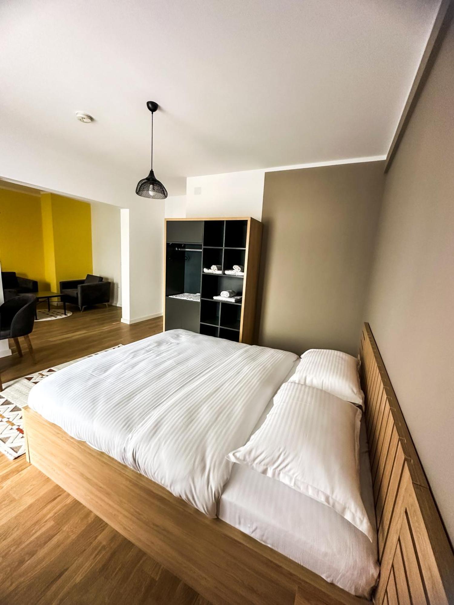 Grand Apartments Prishtina Pristina Esterno foto
