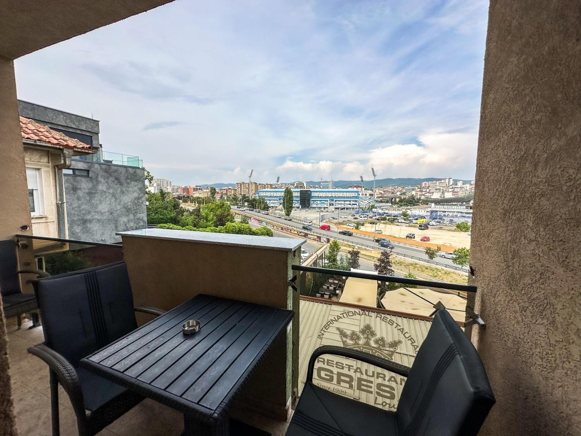 Grand Apartments Prishtina Pristina Esterno foto