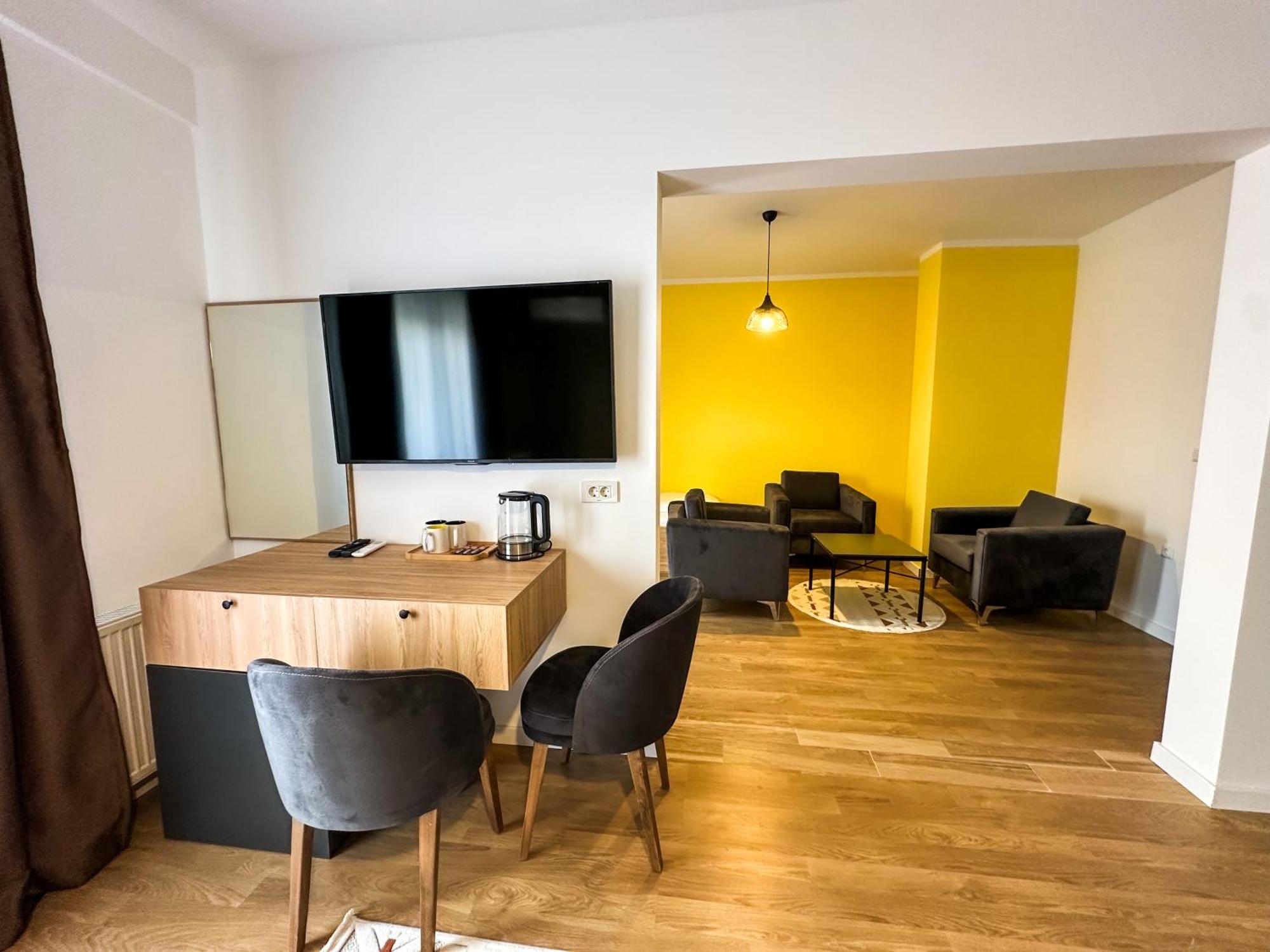 Grand Apartments Prishtina Pristina Esterno foto