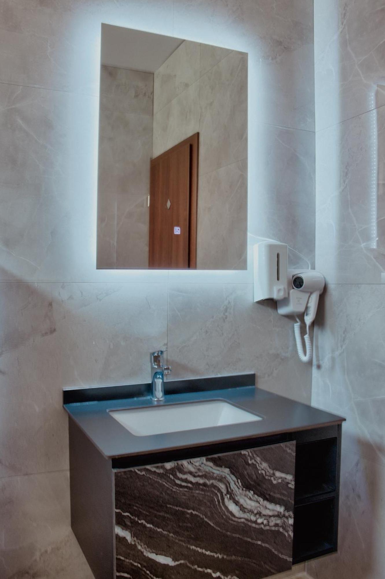 Grand Apartments Prishtina Pristina Esterno foto